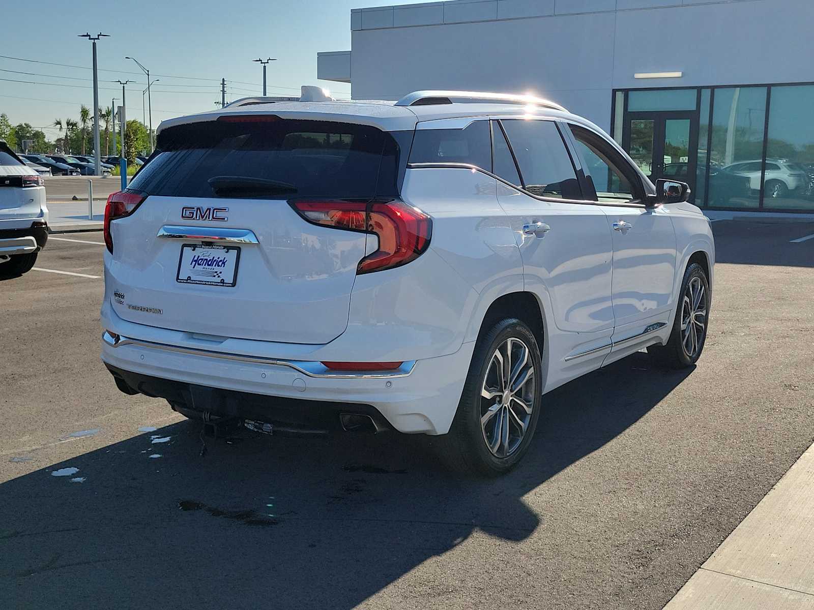 View vehicle photo 7