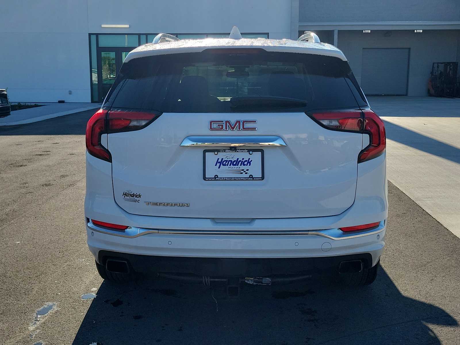 View vehicle photo 6