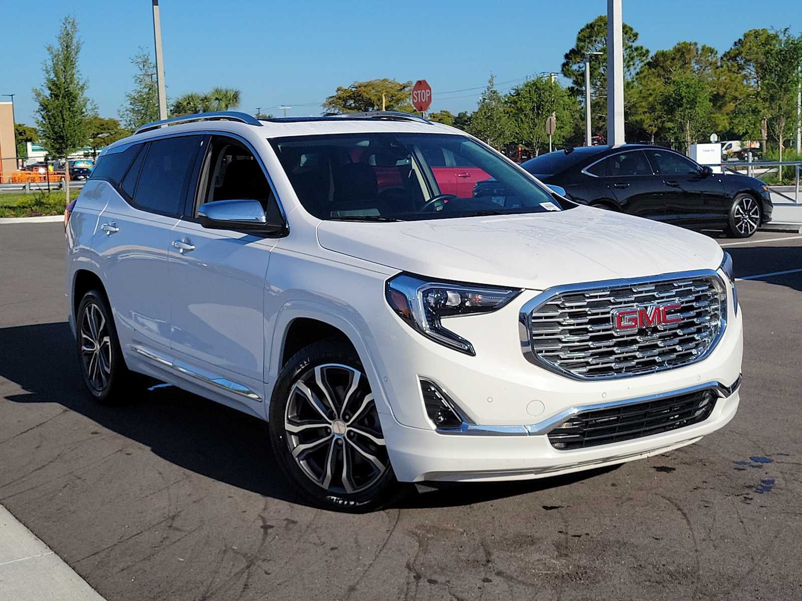 View vehicle photo 2