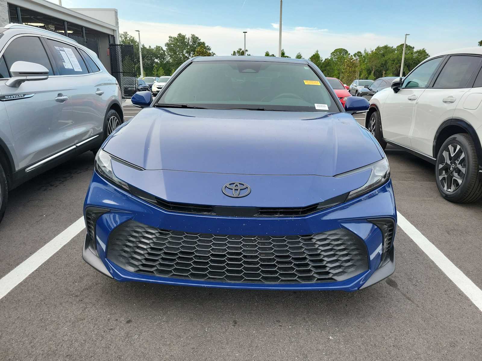 View vehicle photo 3