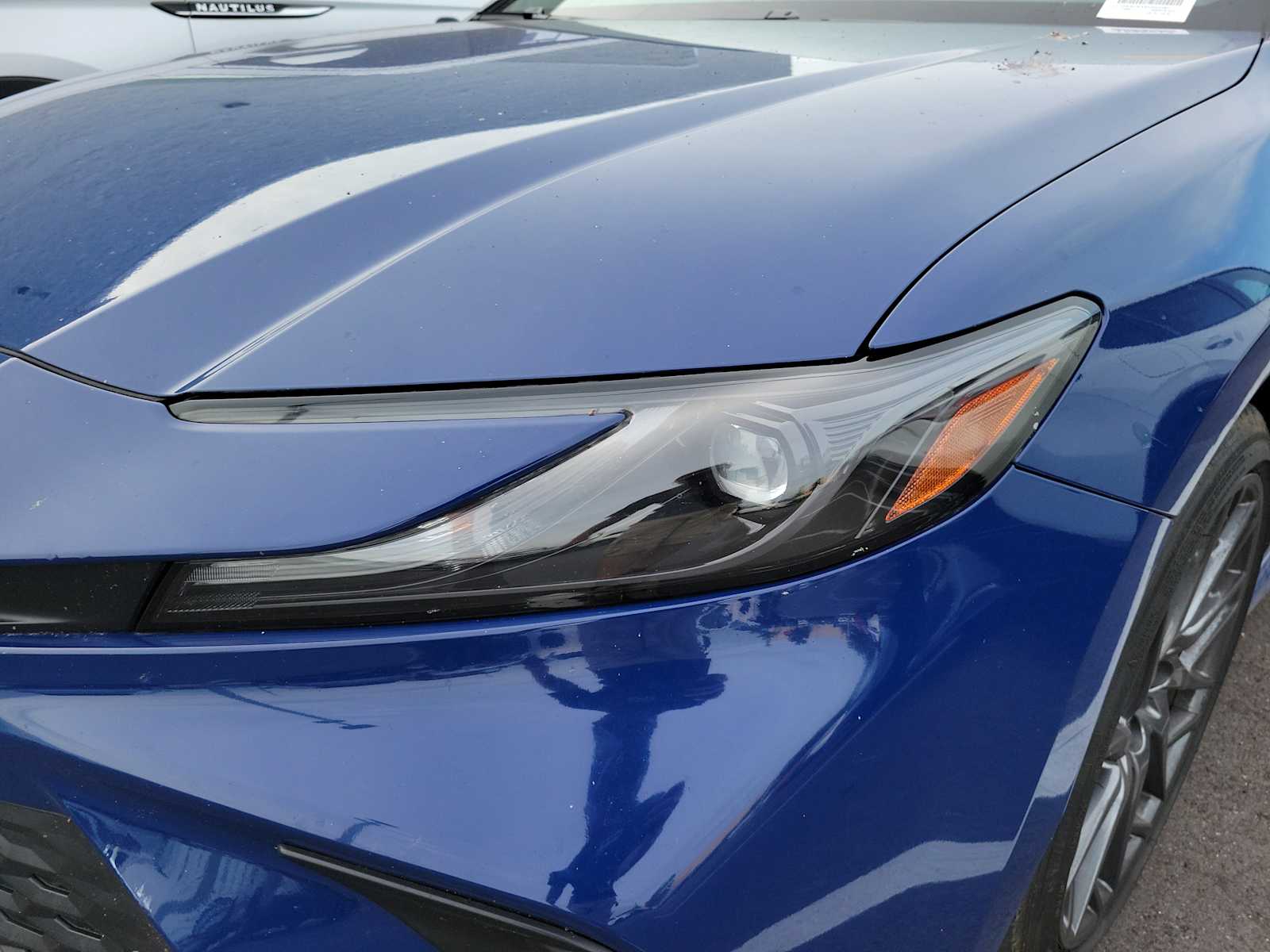 View vehicle photo 5