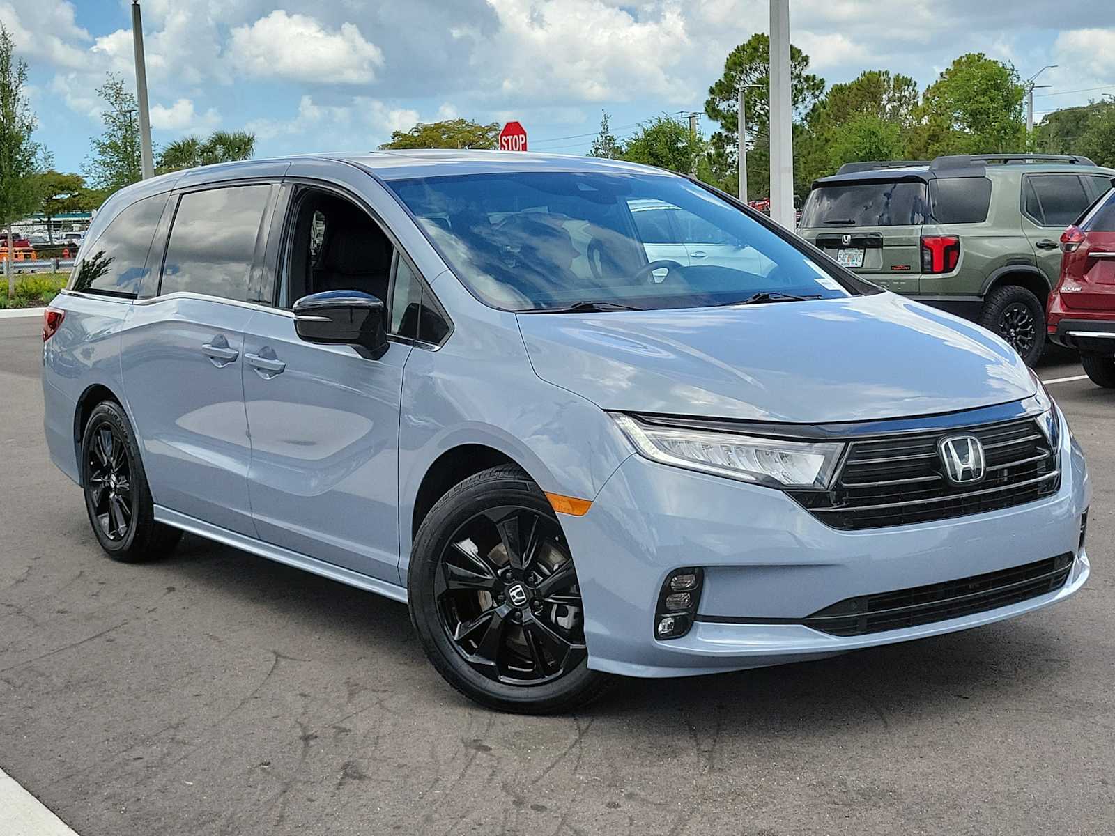 View vehicle photo 2