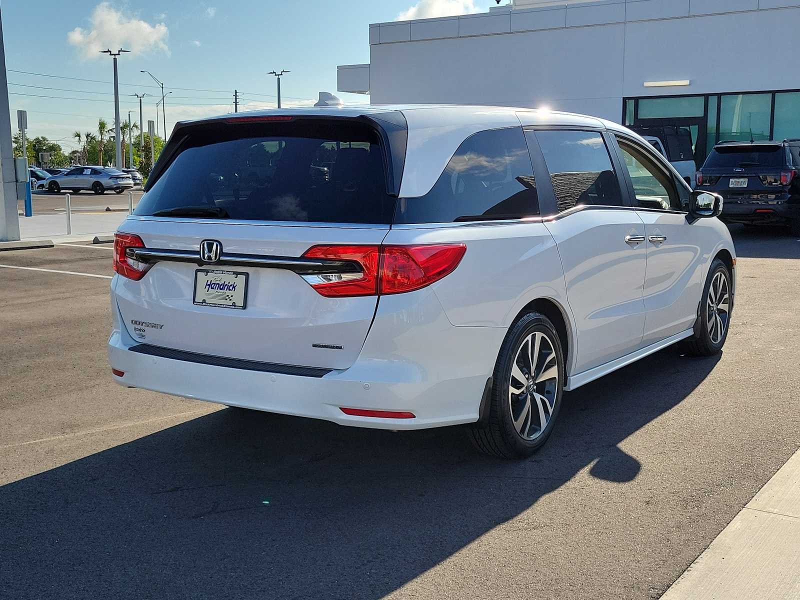 View vehicle photo 7