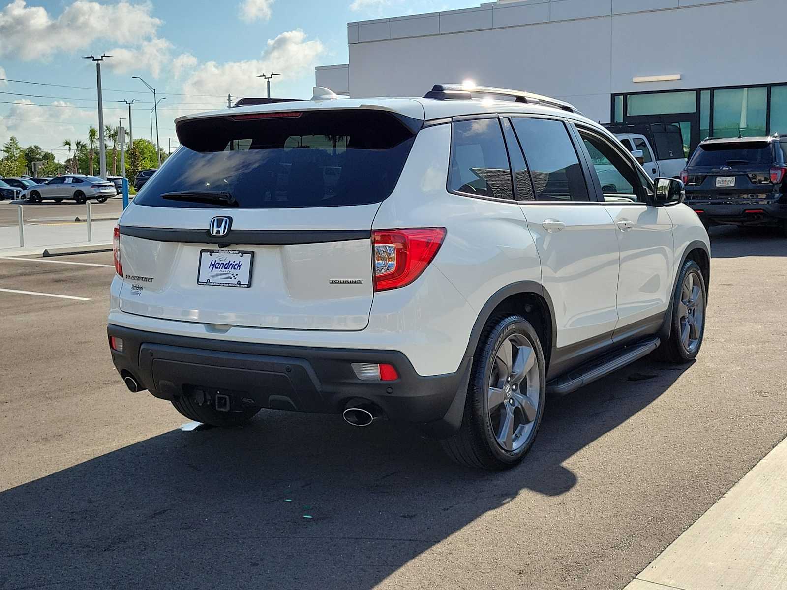 View vehicle photo 7