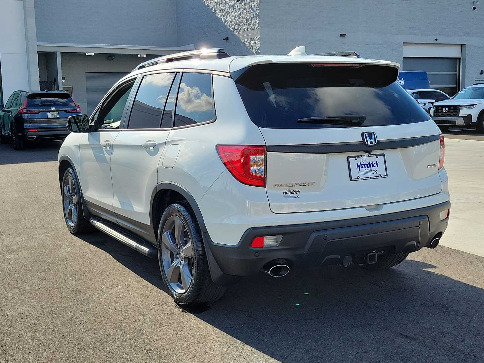 View vehicle photo 5