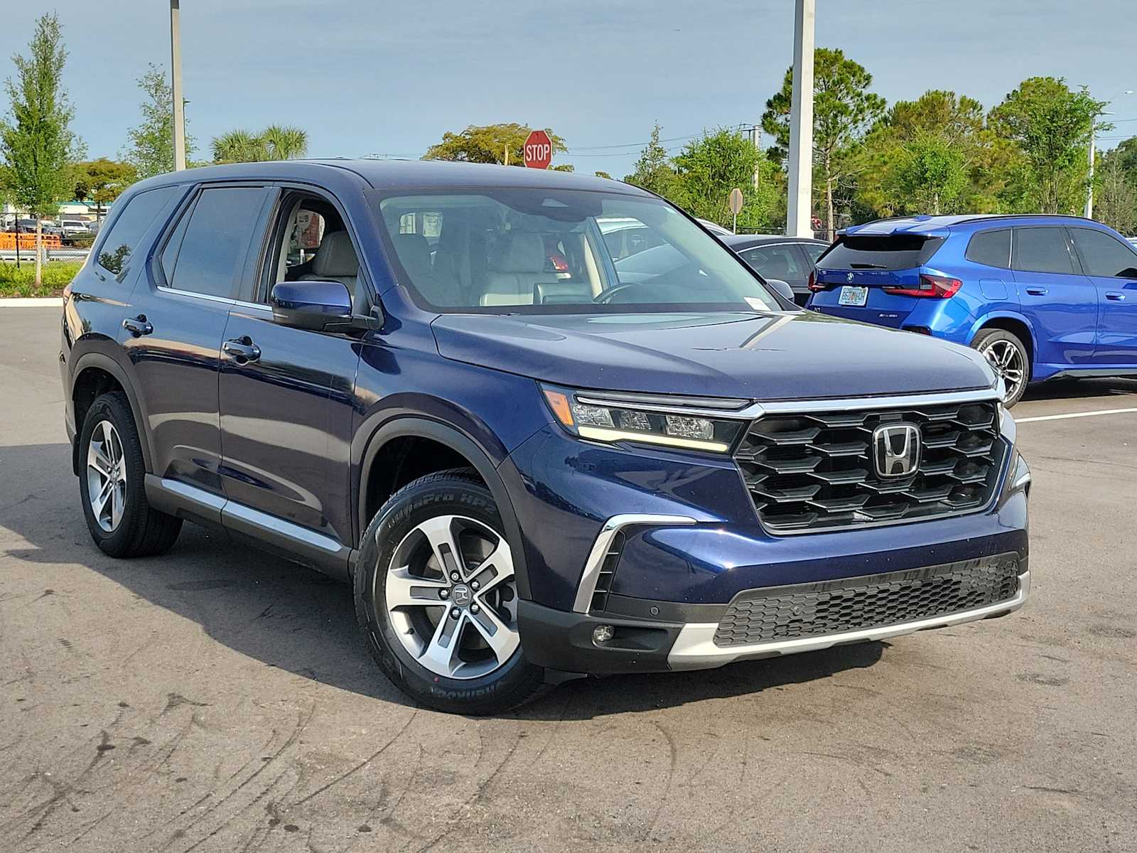 View vehicle photo 2