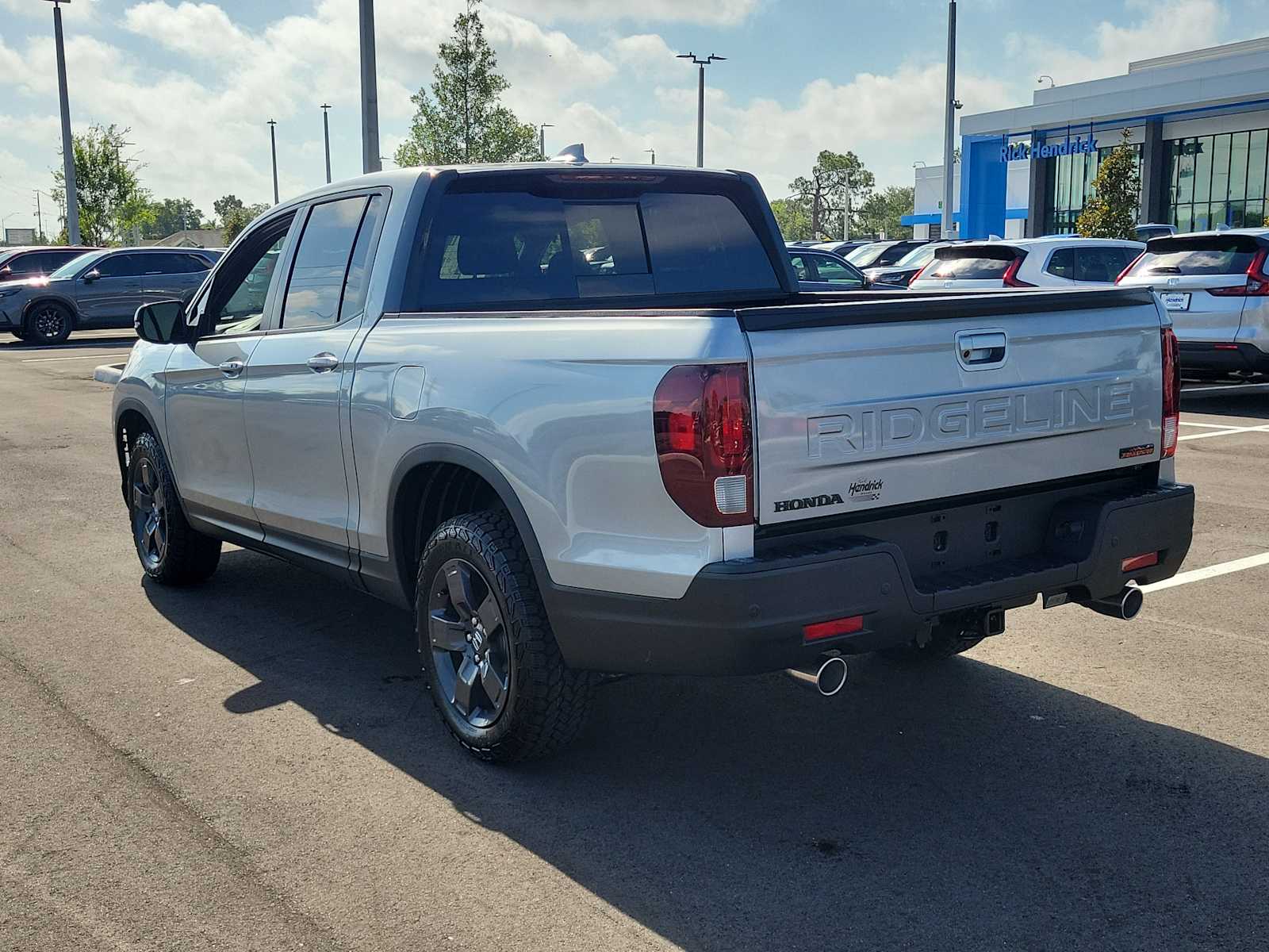 View vehicle photo 5
