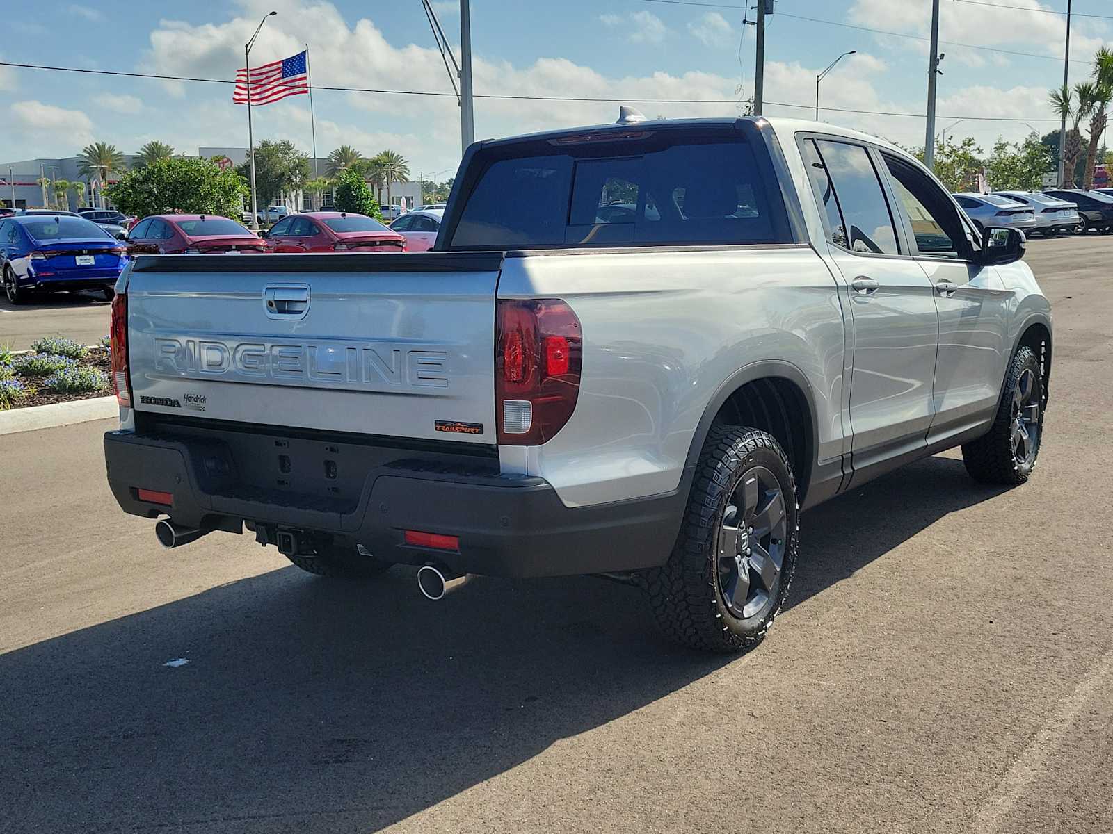 View vehicle photo 7