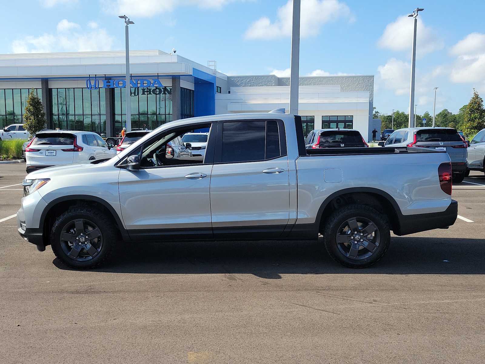 View vehicle photo 4