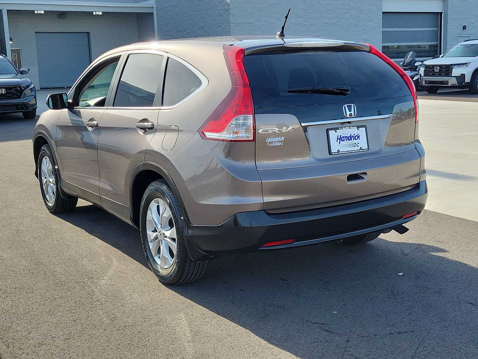 View vehicle photo 5