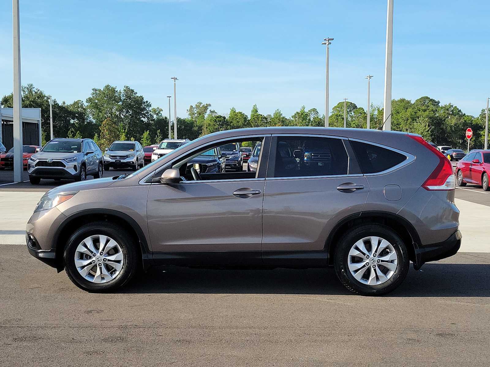 View vehicle photo 4