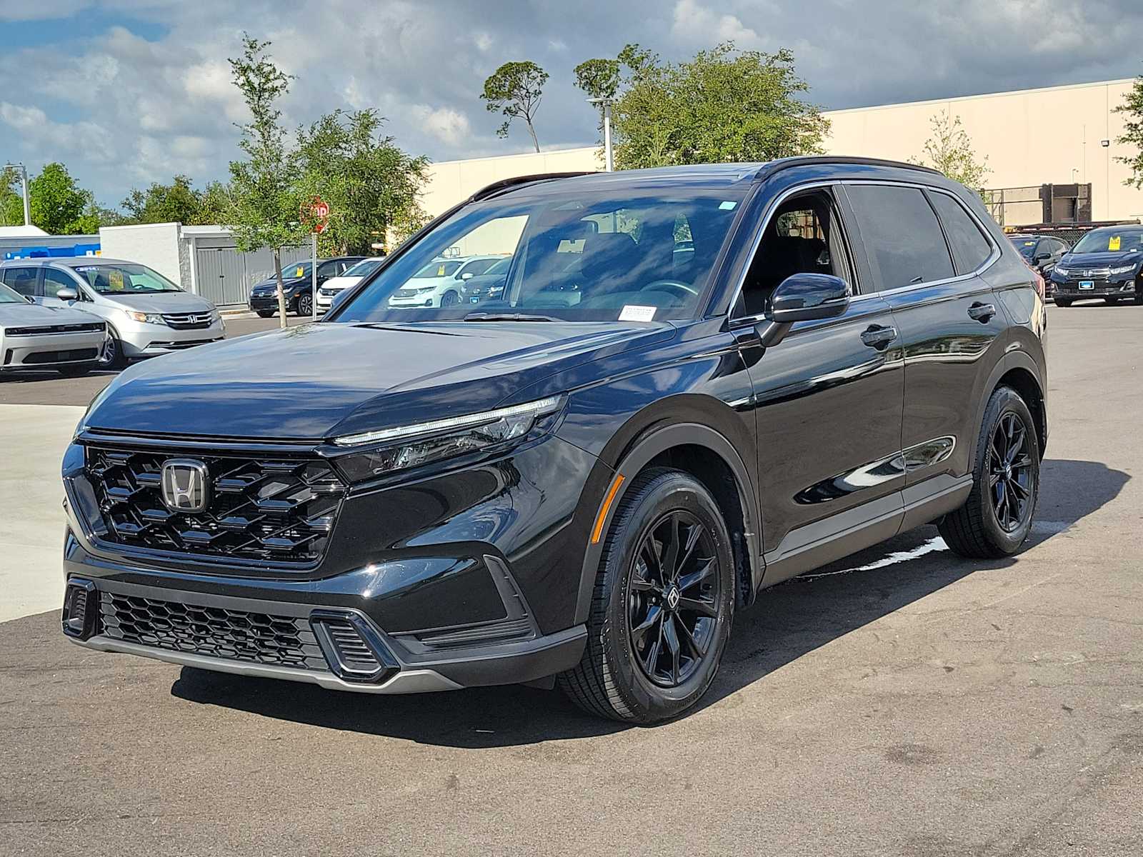 View vehicle photo 3