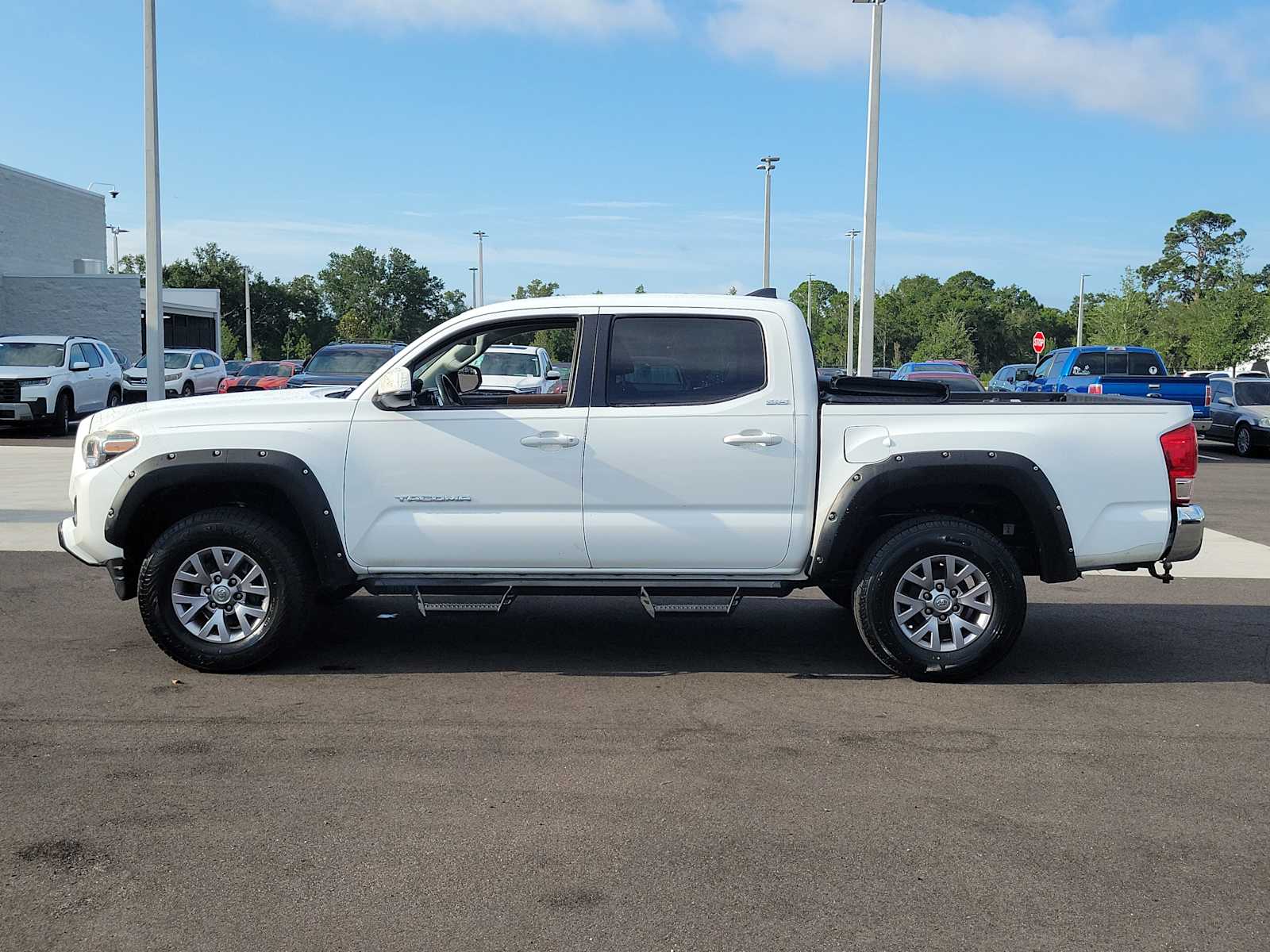 View vehicle photo 4