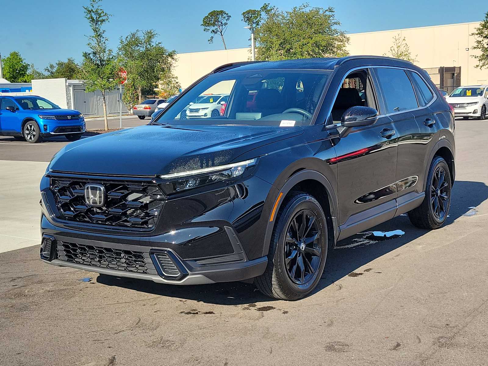 View vehicle photo 3