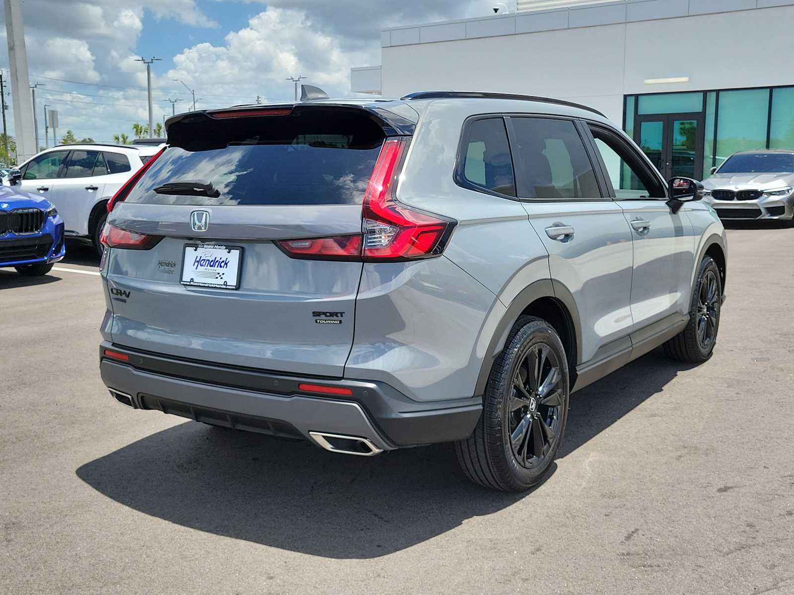 View vehicle photo 7