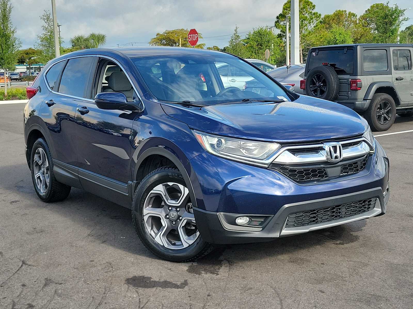 View vehicle photo 2