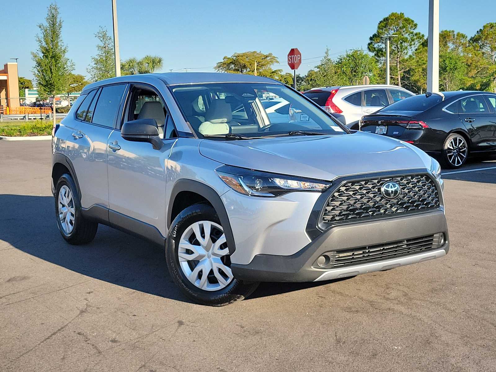 View vehicle photo 2