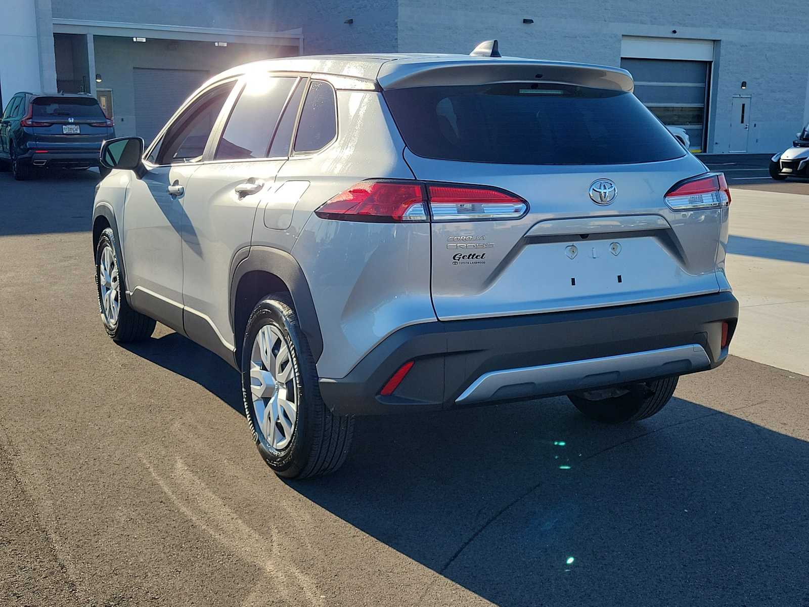 View vehicle photo 5