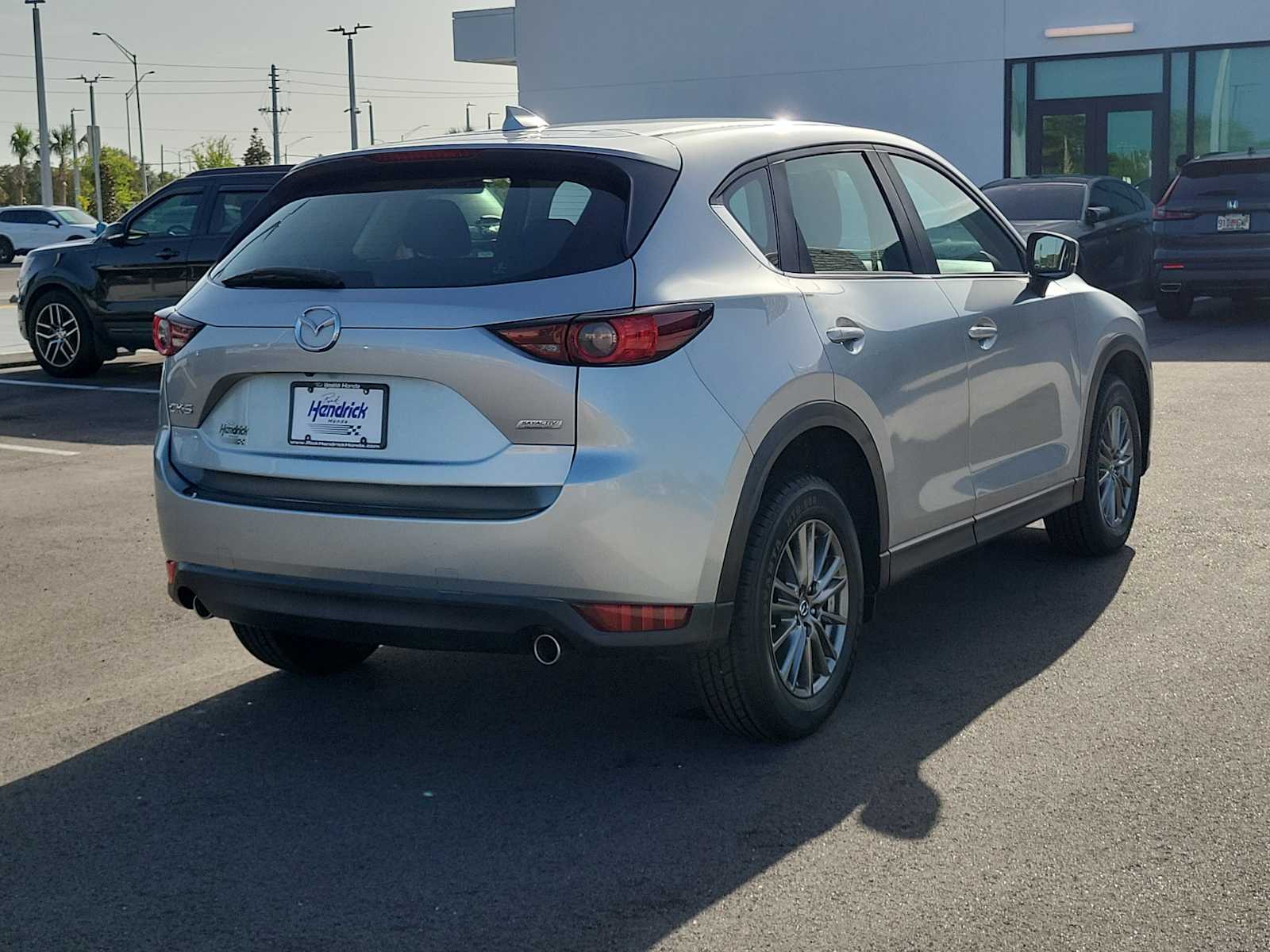 View vehicle photo 7