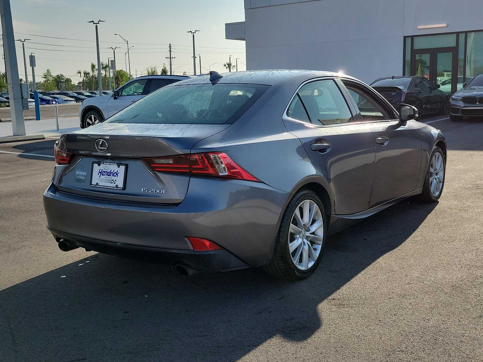 View vehicle photo 7