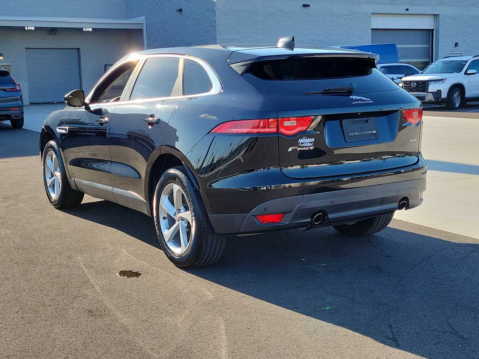 View vehicle photo 5