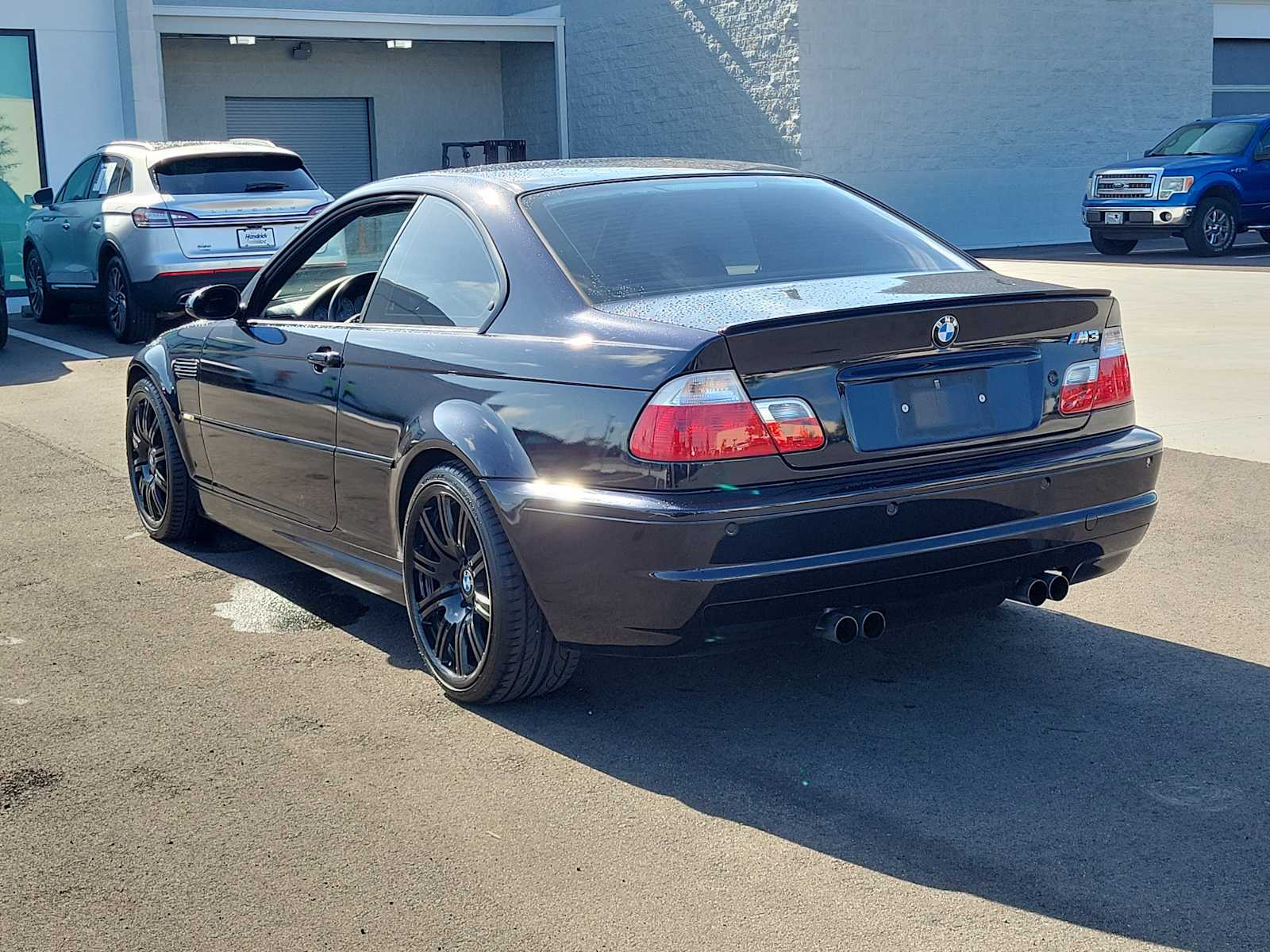 View vehicle photo 5