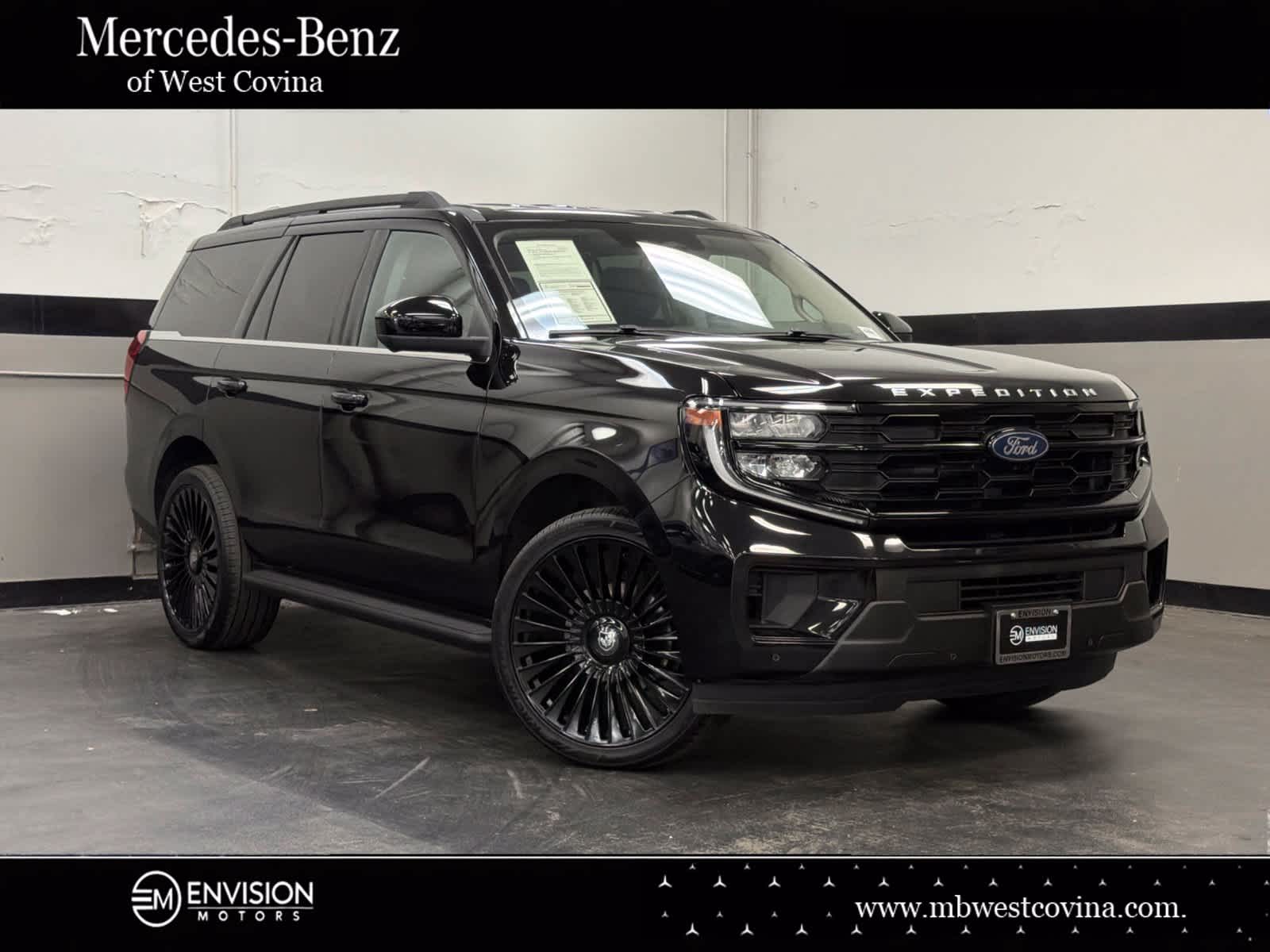 Agate Black 2025 Ford Expedition SUV / Crossover Four-Wheel Drive Automatic