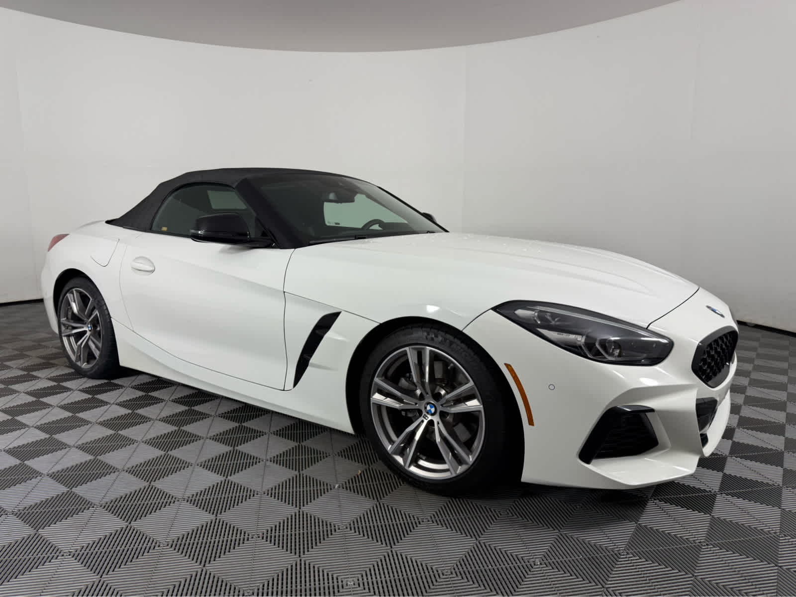Alpine White 2022 BMW Z4 sDrive30i RWD Convertible Rear-Wheel Drive 8-Speed Automatic
