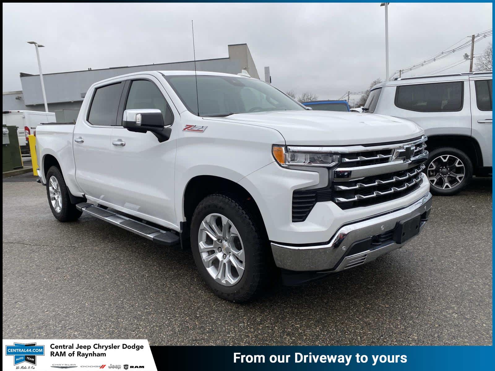2023 Chevrolet Silverado 1500 LTZ Crew Cab 4WD
