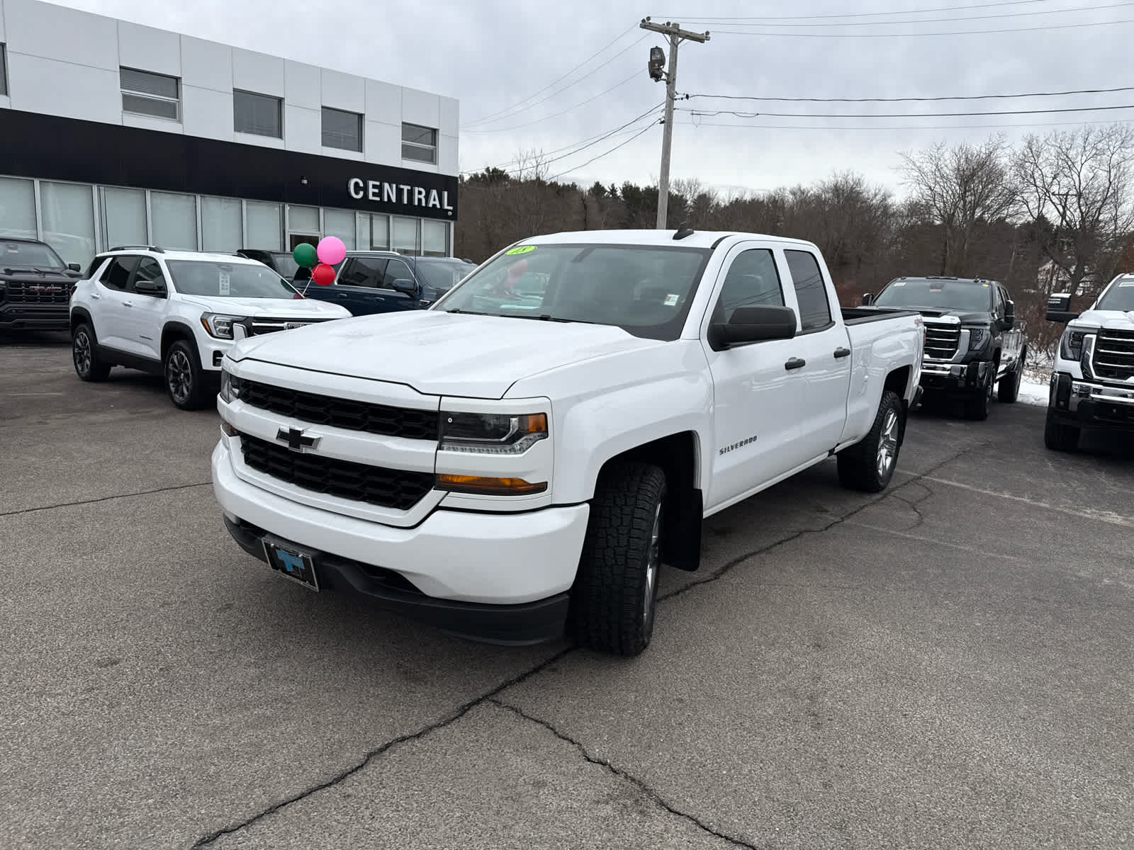 View vehicle photo 3