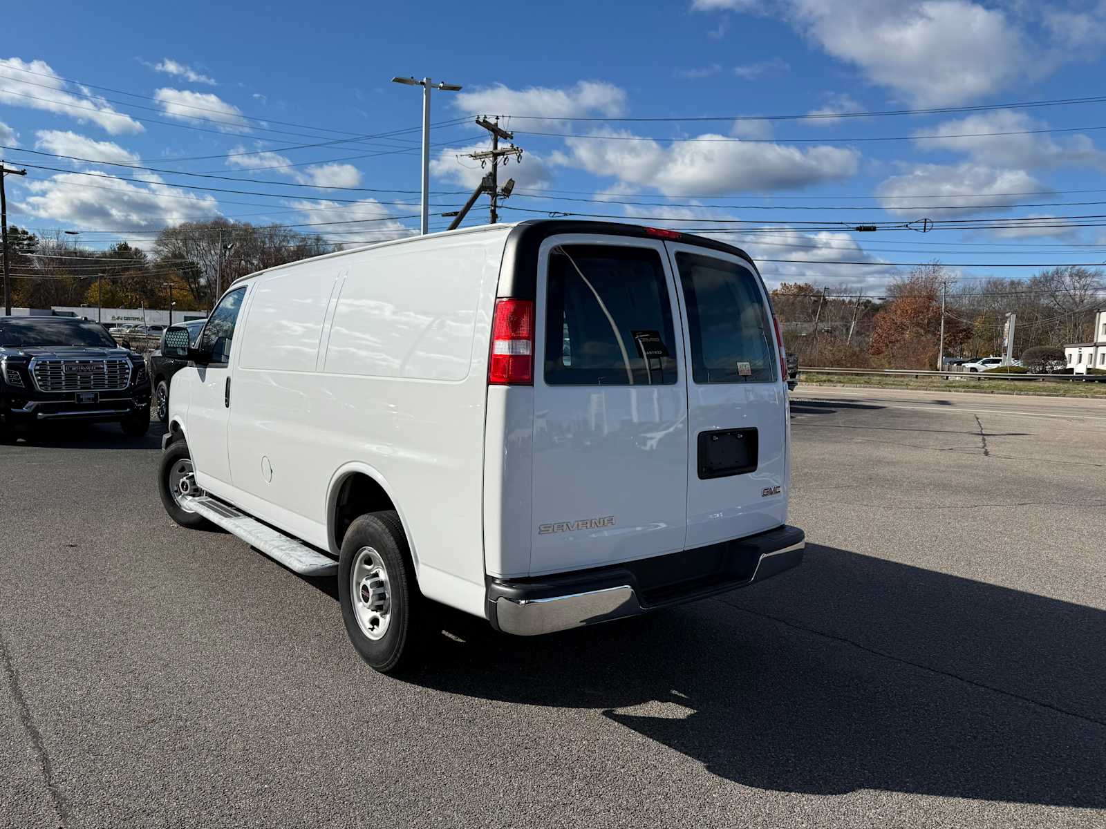 View vehicle photo 5