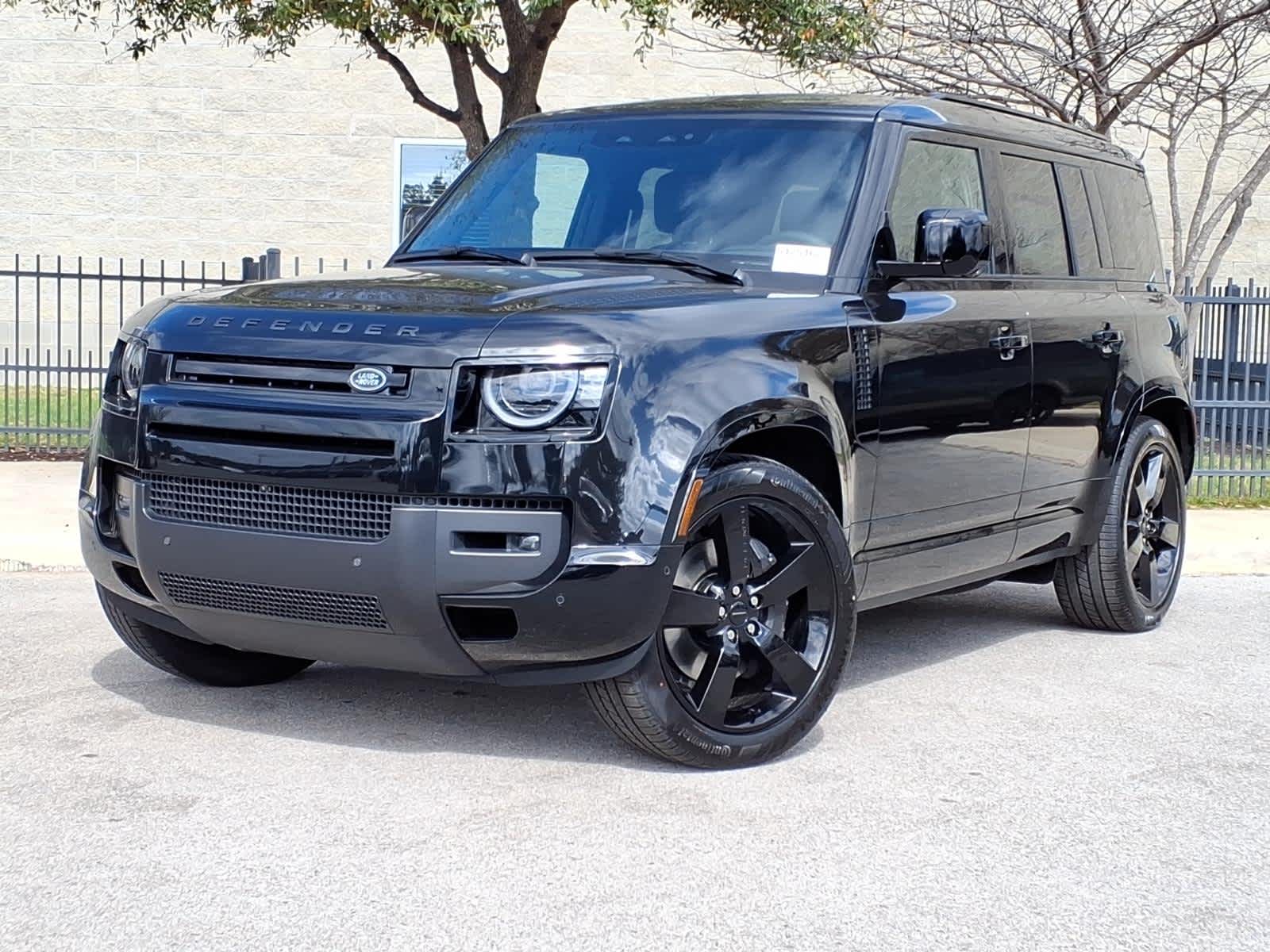 2026 Land Rover Defender 110 P400 X-Dynamic SE AWD