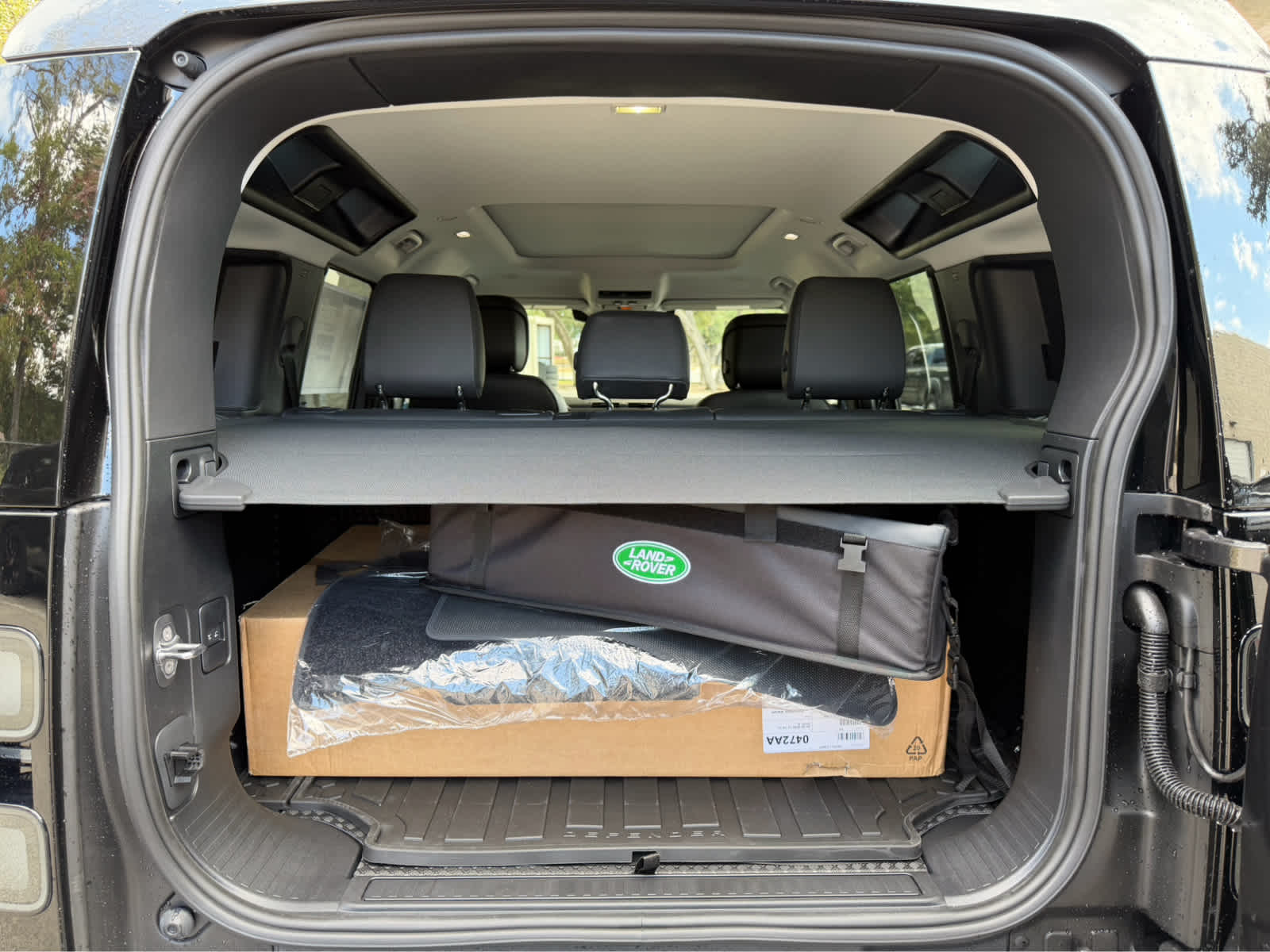 New 2026 CARPATHIAN GREY Land Rover S image 21
