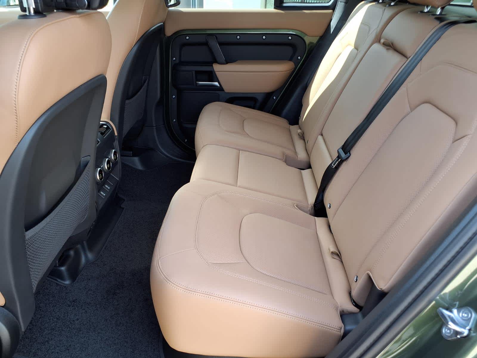 New 2026 WOOLSTONE GREEN Land Rover S image 17