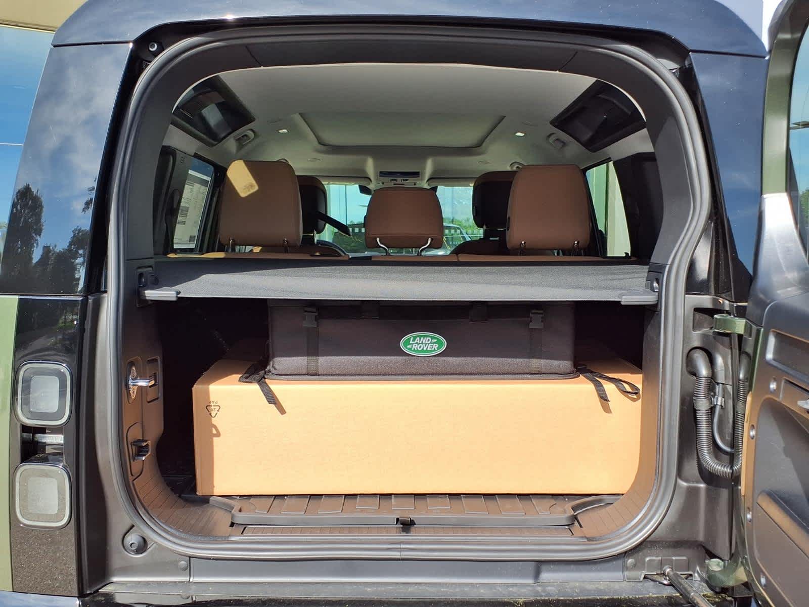 New 2026 WOOLSTONE GREEN Land Rover S image 23