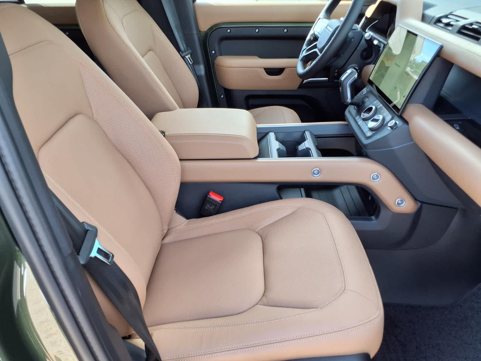 New 2026 WOOLSTONE GREEN Land Rover S image 16