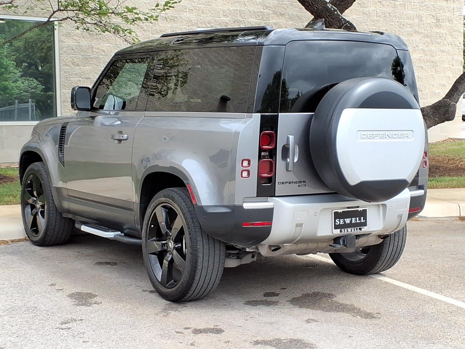 View vehicle photo 6