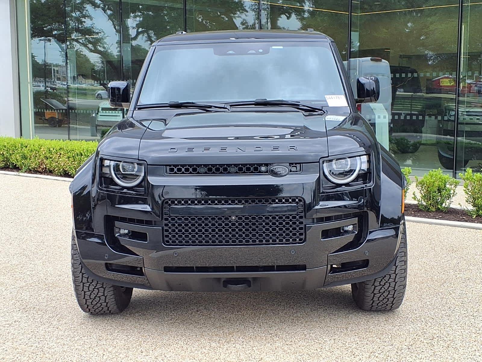 New 2026 Land Rover Defender OCTA Black Sport Utility in #5441781