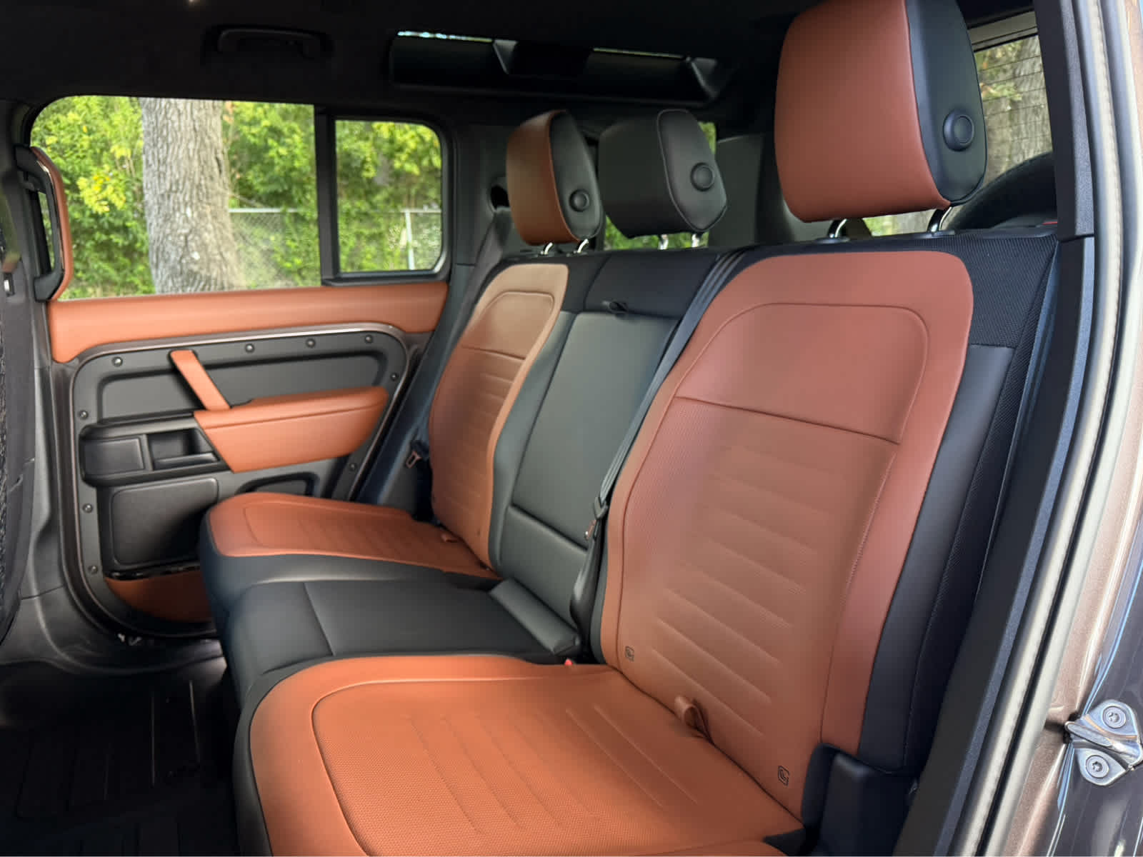 New 2026 CHARENTE GREY Land Rover OCTA image 12