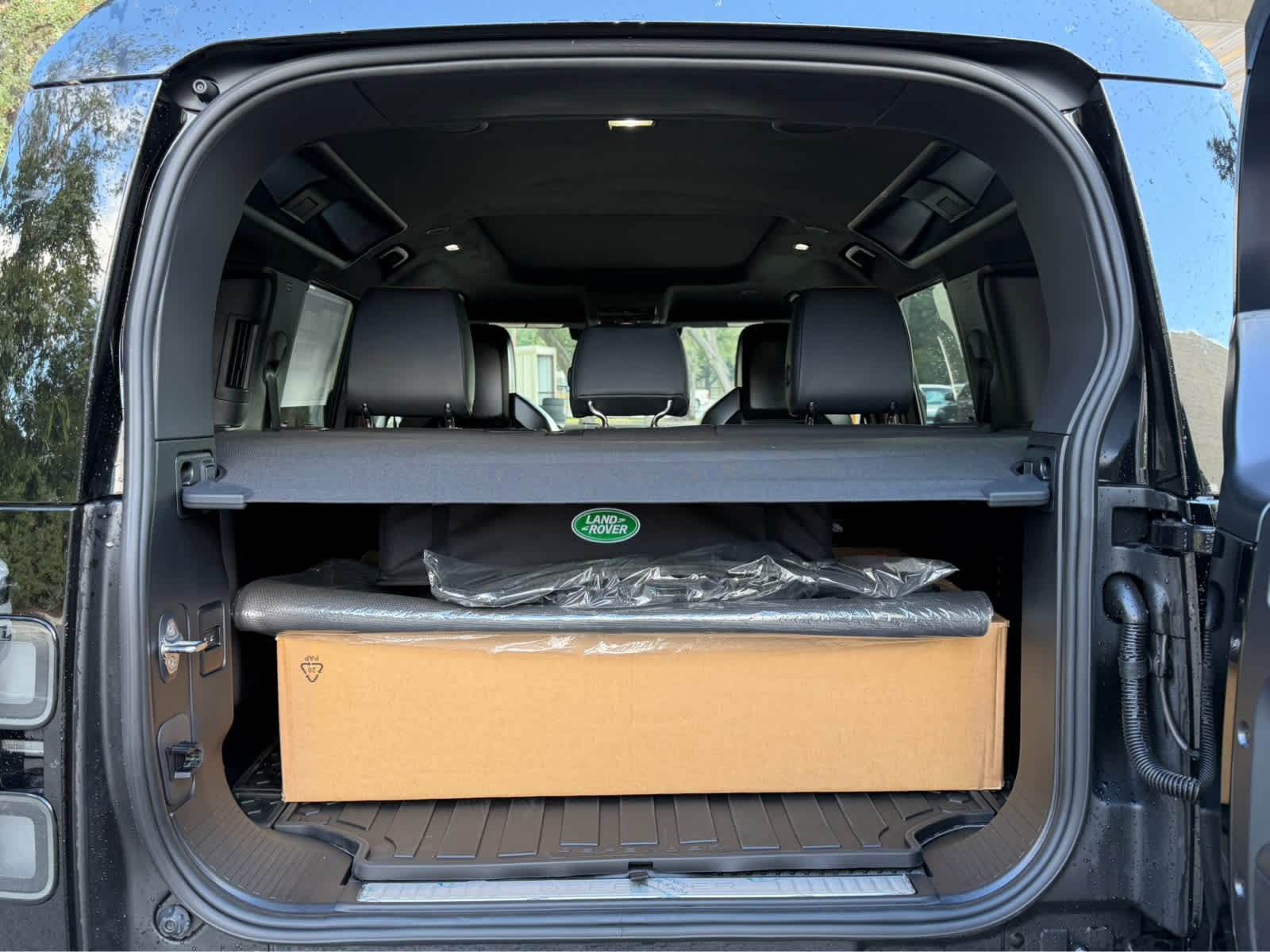 New 2026 CHARENTE GREY Land Rover OCTA image 22