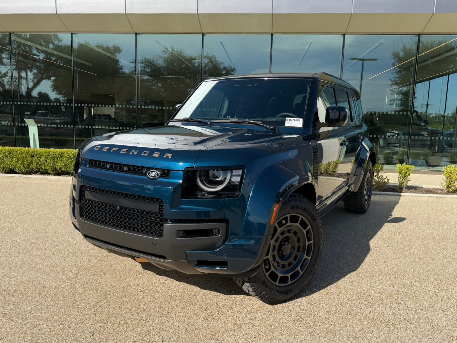 2026 Land Rover Defender OCTA