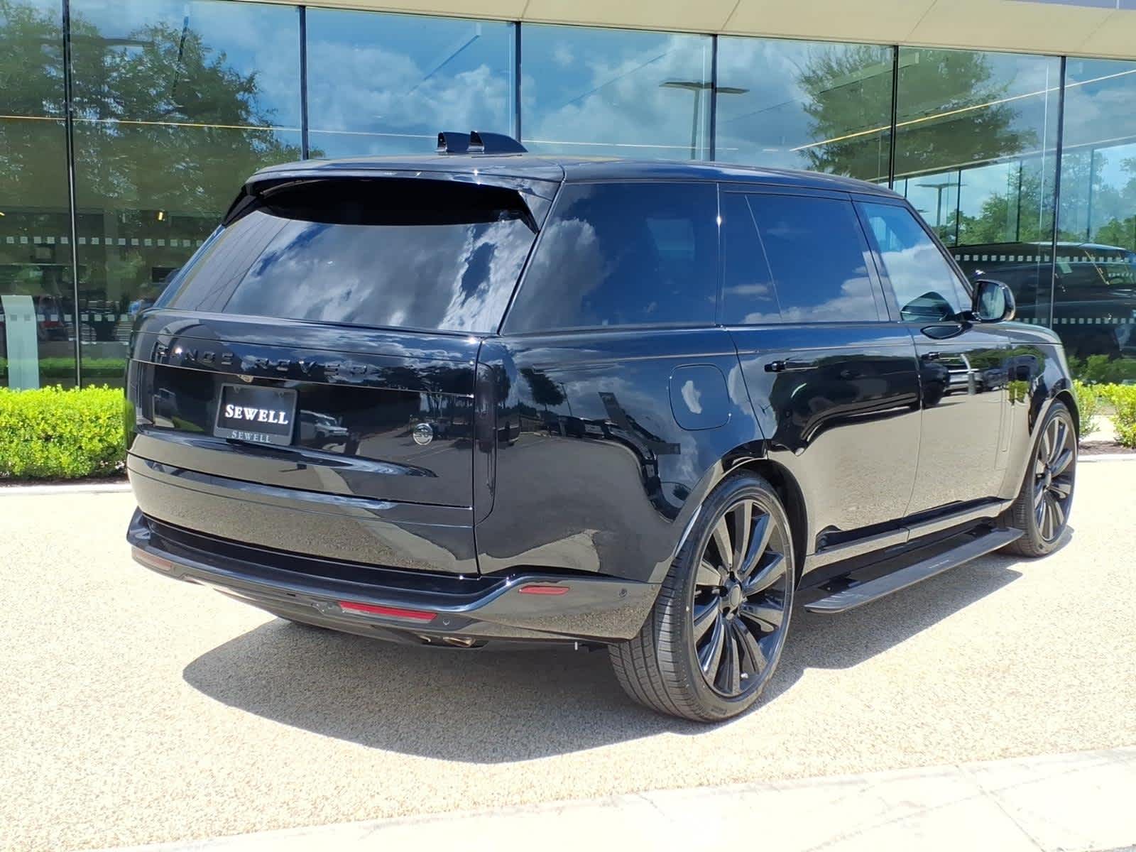 New 2026 Land Rover Range Rover SV Black Sport Utility in #5459123