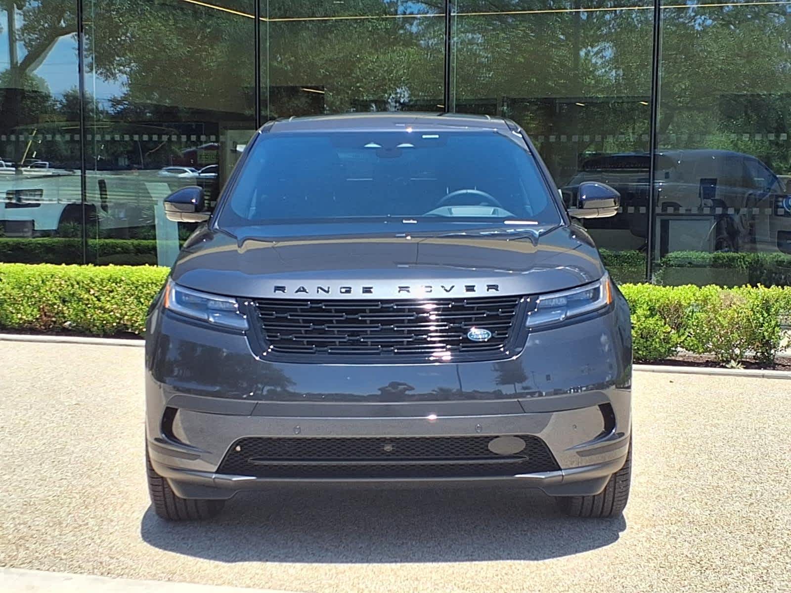 New 2026 CARPATHIAN GREY Land Rover S image 2