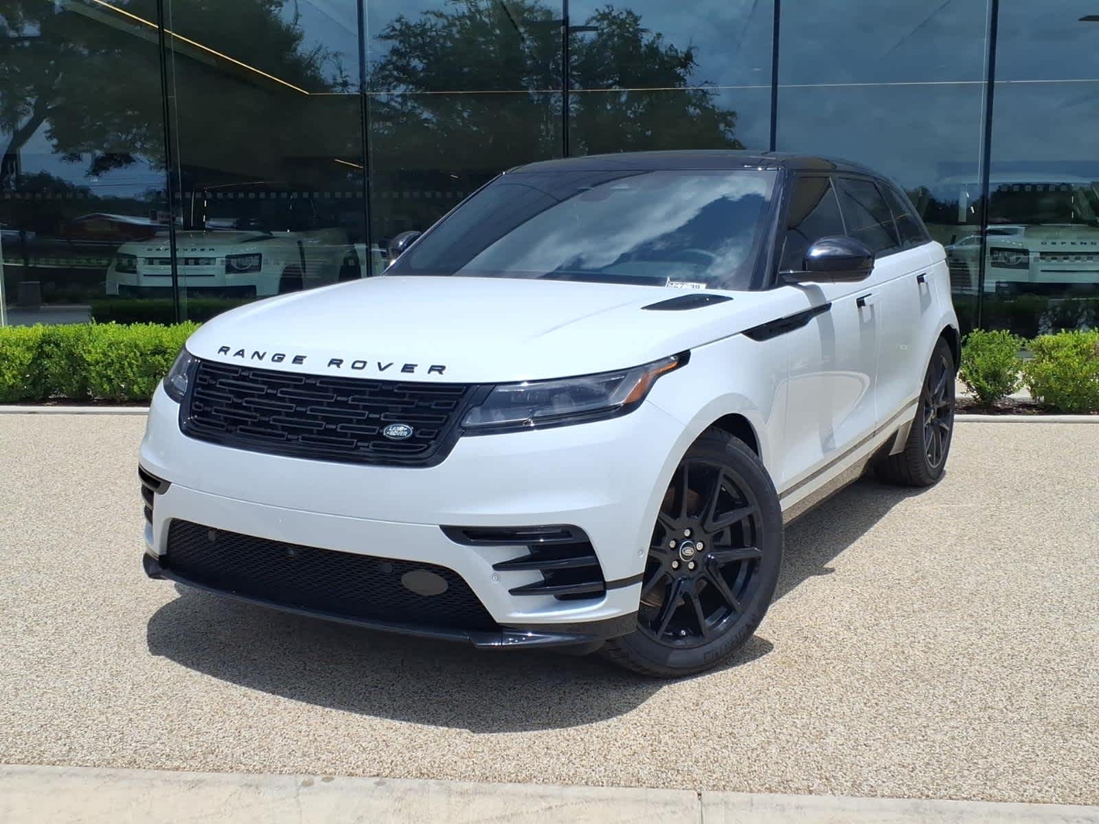 FUJI WHITE 2026 Land Rover Range Rover Velar SUV / Crossover All-Wheel Drive 8-Speed Automatic