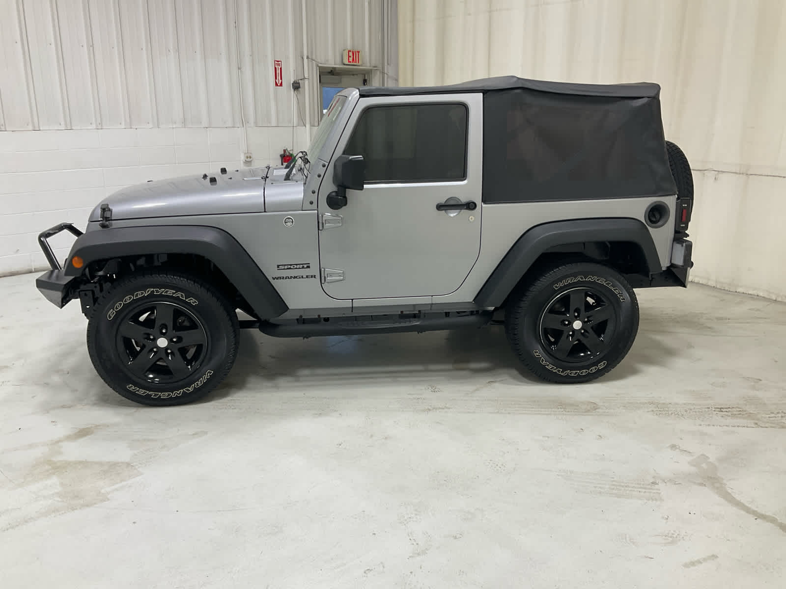 Used 2015 Jeep Wrangler SUV