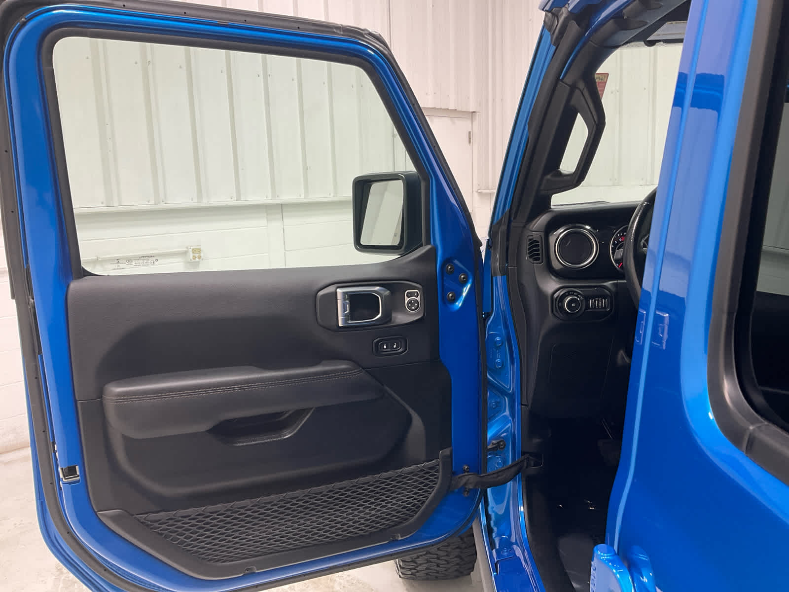 Used 2021 Jeep Wrangler SUV