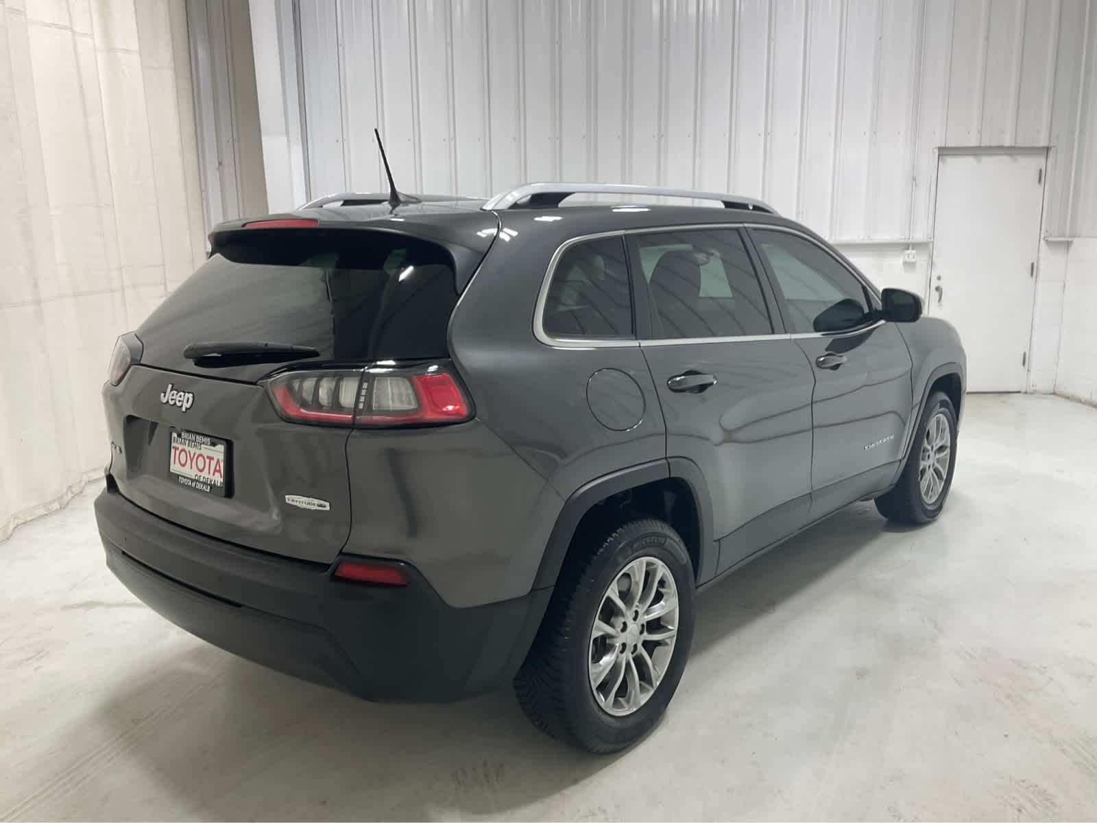 Used 2021 Jeep Cherokee SUV