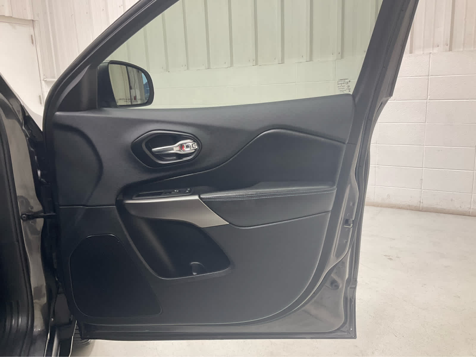 Used 2021 Jeep Cherokee SUV
