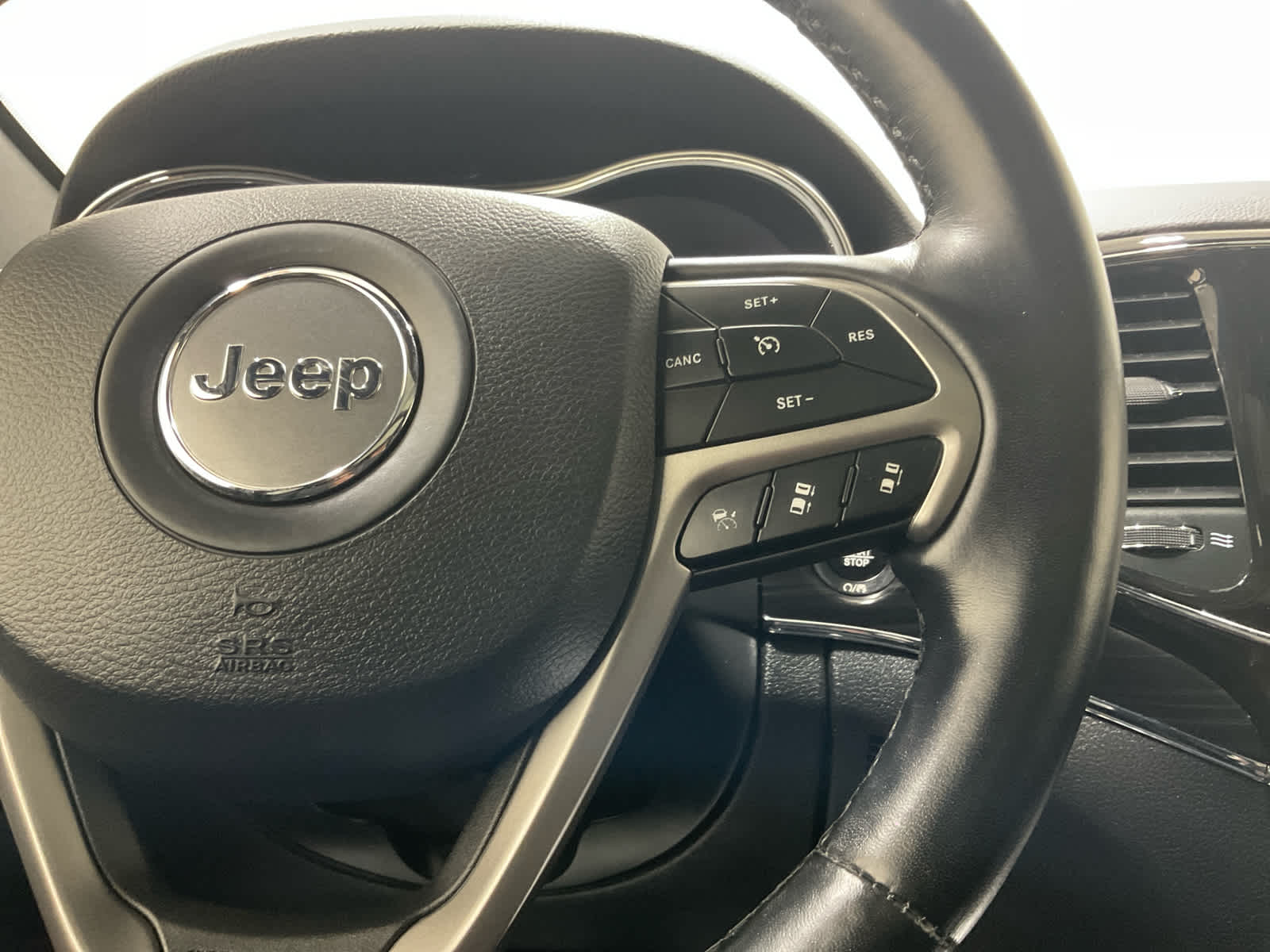 Used 2021 Jeep Grand Cherokee SUV