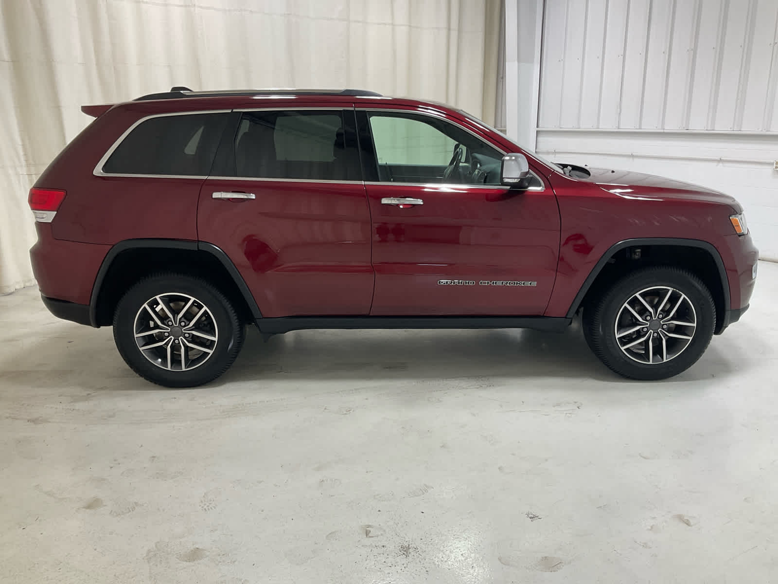 Used 2019 Jeep Grand Cherokee SUV